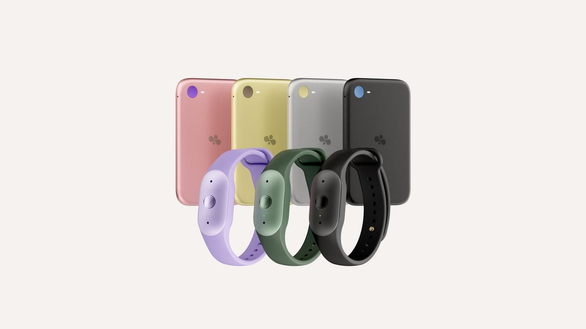 Amazon product image of three Bee Frontier wristbands in lavender, green and black in front of four Bee Eclipse phone attachments in pink, gold, silver and black