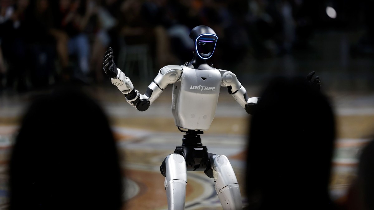 Unitree humanoid robots on the Vogue World 2026 Milano runway at Galleria Vittorio Emanuele II